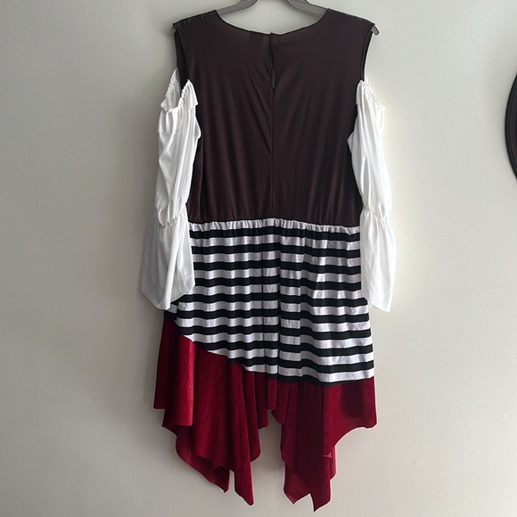 Pirate costume, Pirate Wench, Halloween costume, Ladies, Size XL - Picture 7 of 10